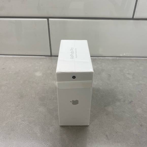 AirPods Pro - Picture 4 of 6